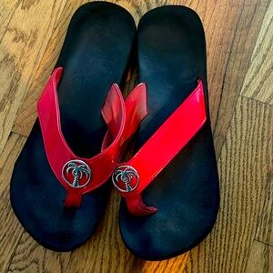 PALM TREE LADIES THONGS RED PATENT LEATHER UPPER RUBBER BOTTOMS SZ 9. CUTE COMFY
